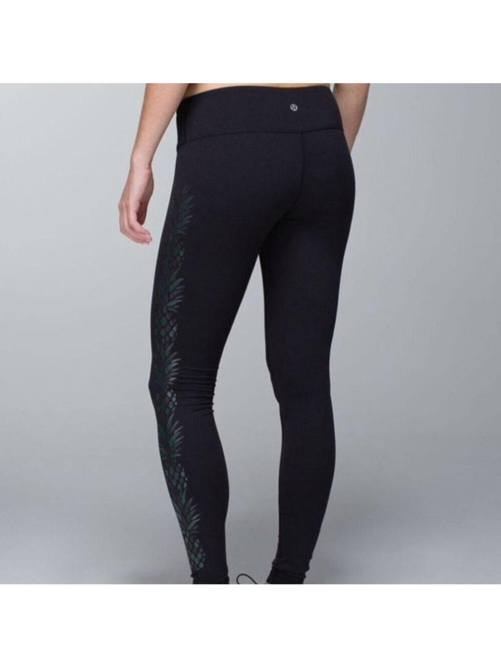 lululemon athletica full on Luon black mid rise pineapple leggings size 4